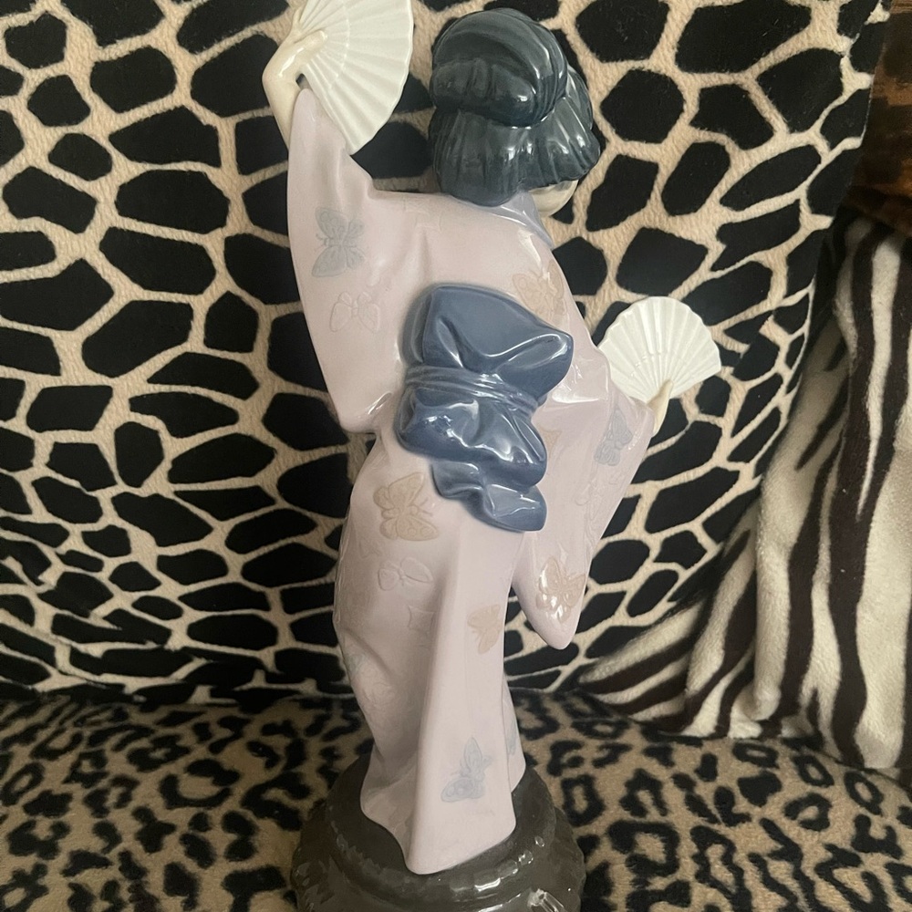 Lladro Porcelain Base with Blue Stamp - Picture 2 of 4
